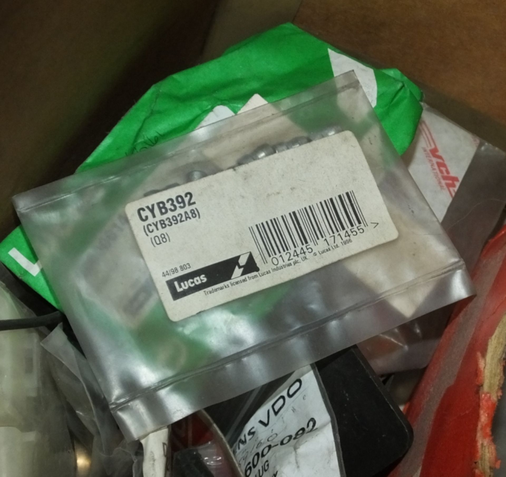 Box of Small Vehicle Parts inc Switches & Connectors, - Image 7 of 21