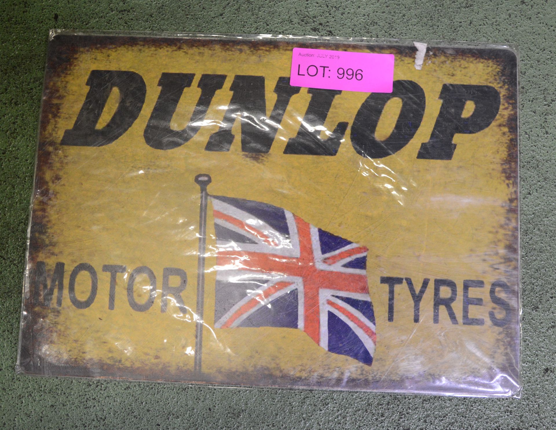 Dunlop Motor Tyres Tin Sign 400 x 300mm.