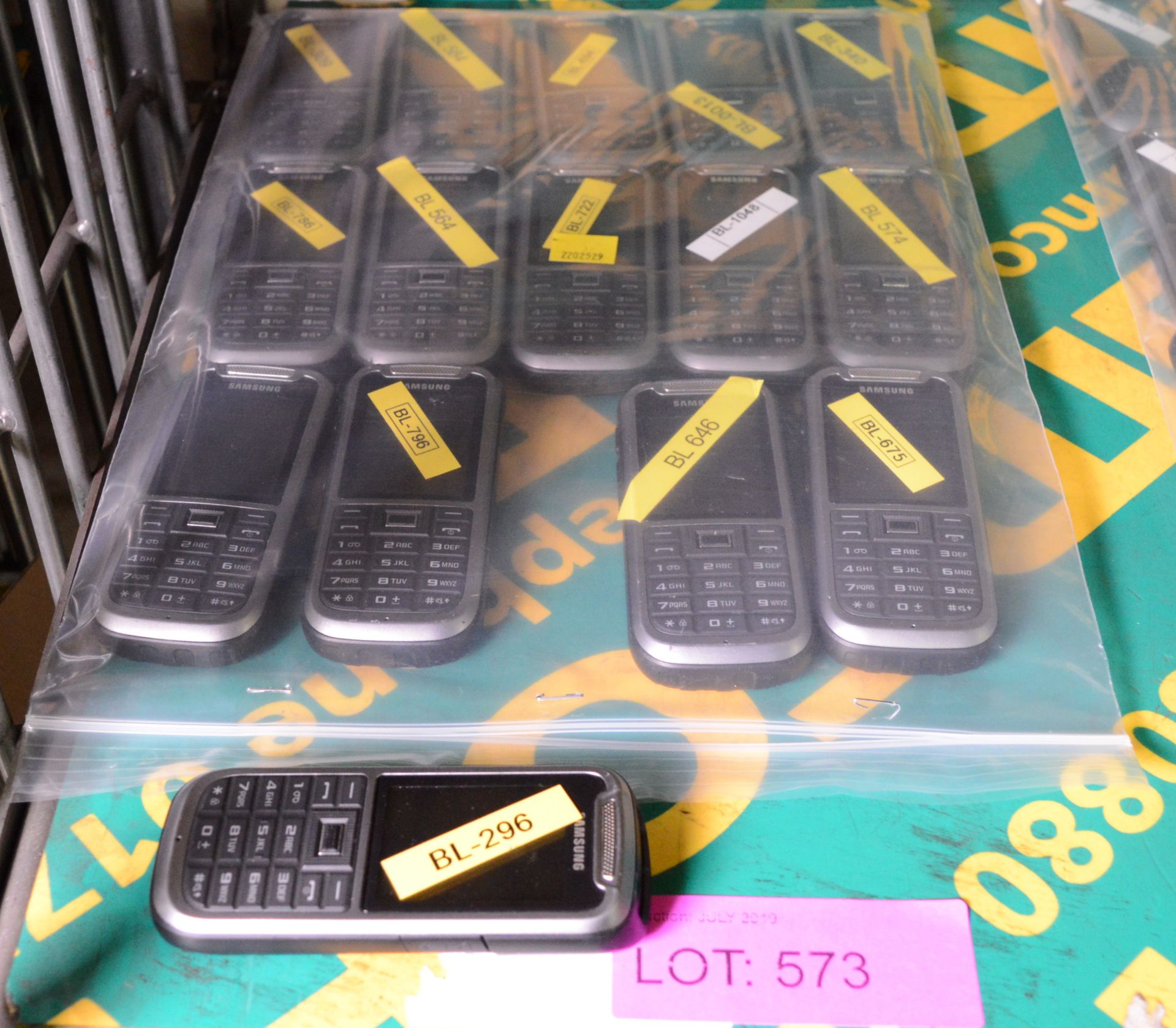 15x Samsung GT-C3350 Mobile Phones - No backs or batteries.