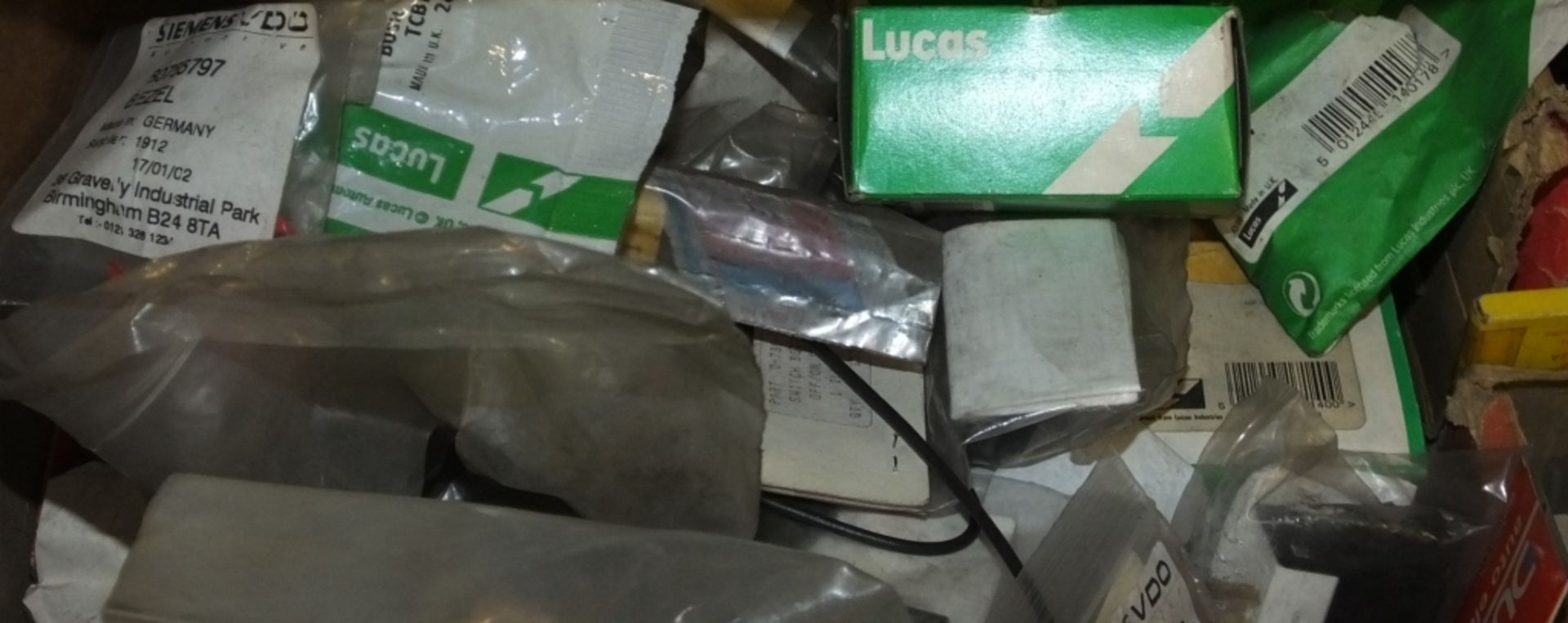 Box of Small Vehicle Parts inc Switches & Connectors, - Image 4 of 21