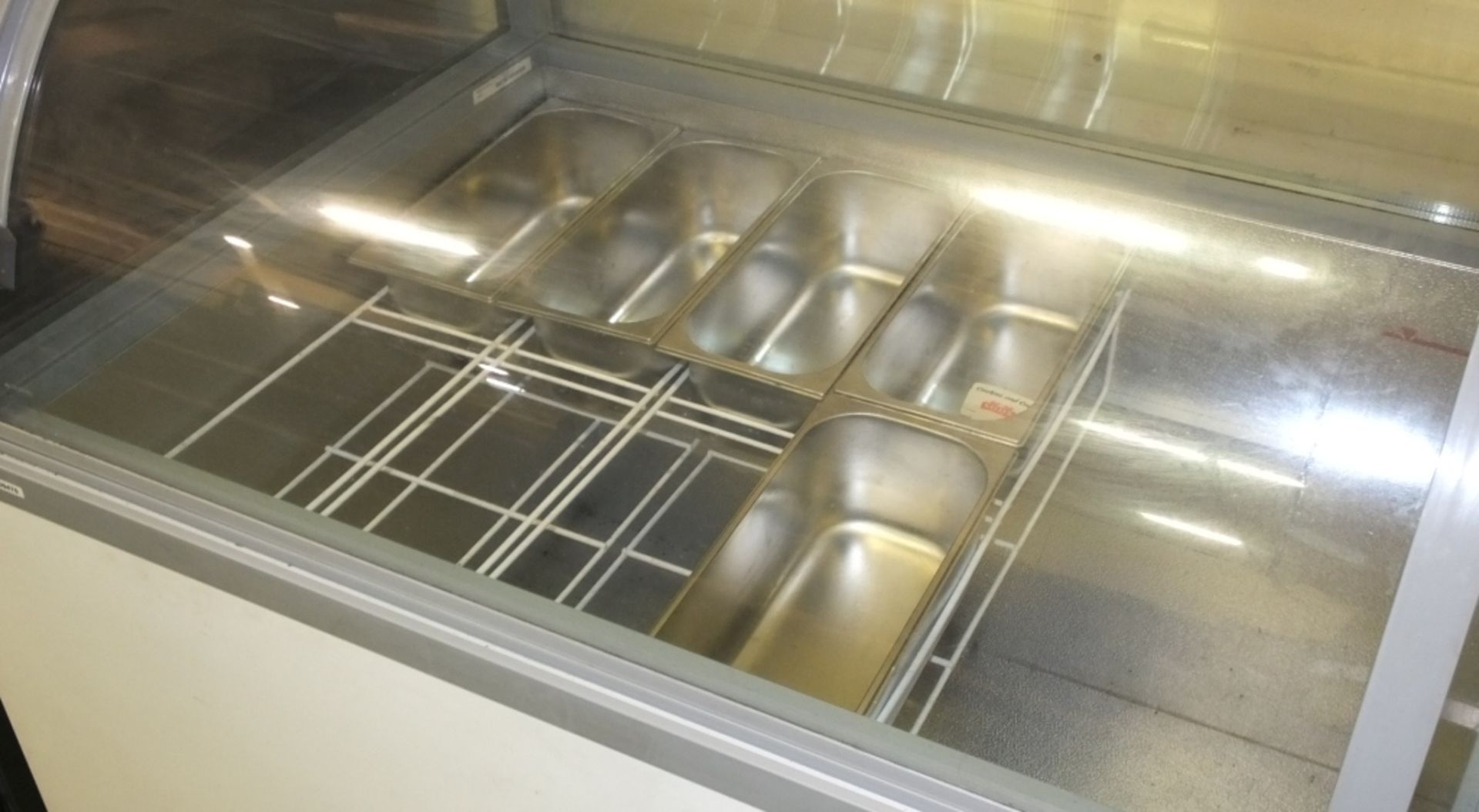 AHT Ice Cream Display Chiller L2080 x W850 x H1220mm - Image 4 of 4