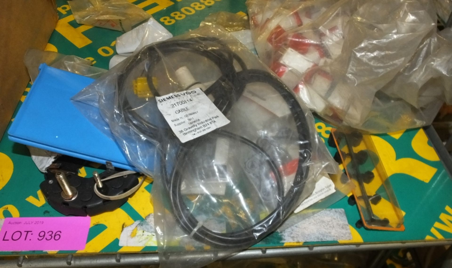 Box of Small Vehicle Parts inc Switches & Connectors, - Image 17 of 21