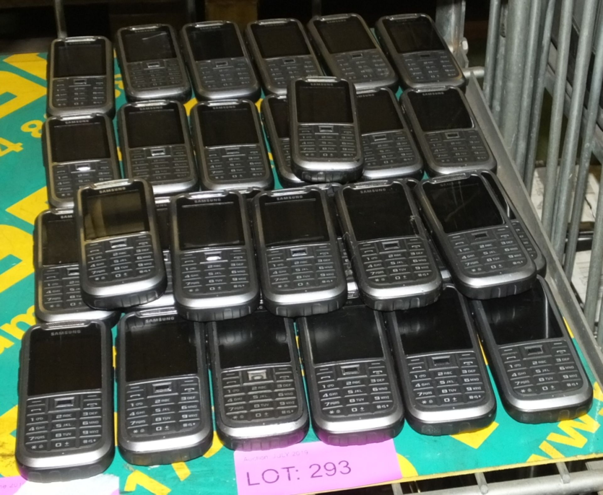 30x Assorted Mobile Phones - no chargers