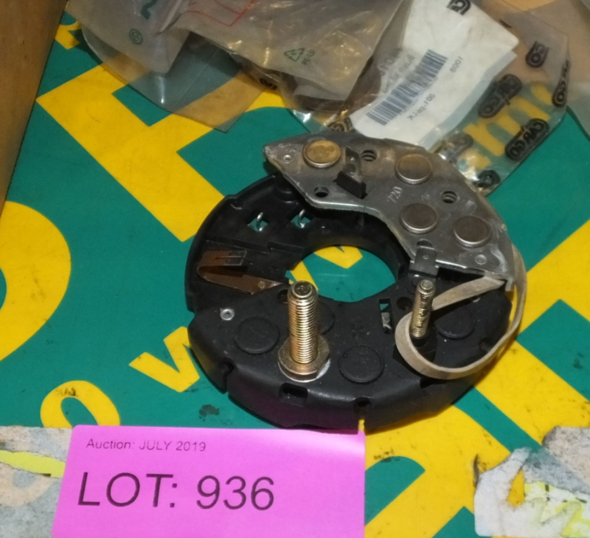 Box of Small Vehicle Parts inc Switches & Connectors, - Image 18 of 21