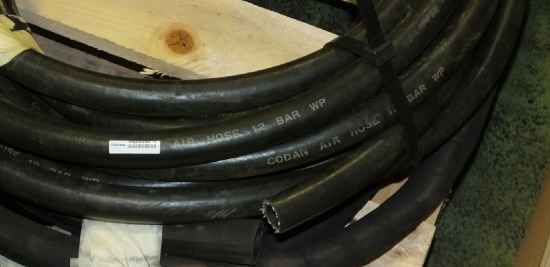 Non Metallic Air Hose - 12 Bar WP - Image 2 of 2