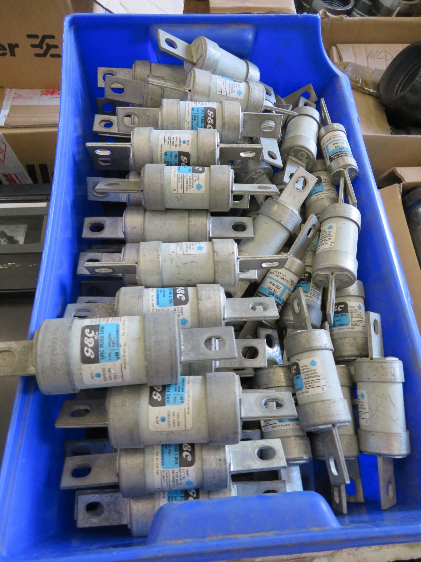 QTY OF GEC HEAVY DUTY INDUSTRIAL FUSES AND FUSE LINKS - Image 3 of 4