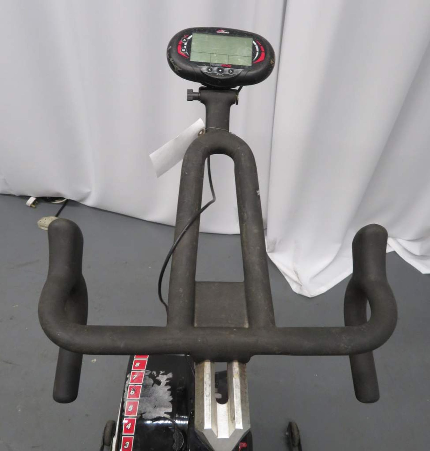 Watt Bike Class: SA Exercise Bike, Complete With Digital Console, Adjustable Seat & Handle Bars. - Image 6 of 8