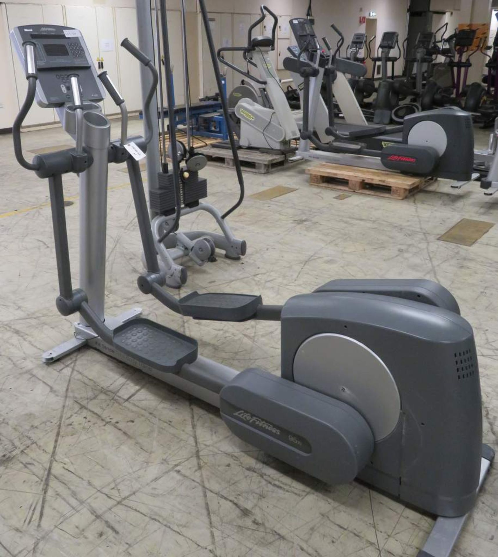 Life Fitness, Model: 95Xi Total Body Trainer, Cross Trainer. - Image 2 of 6