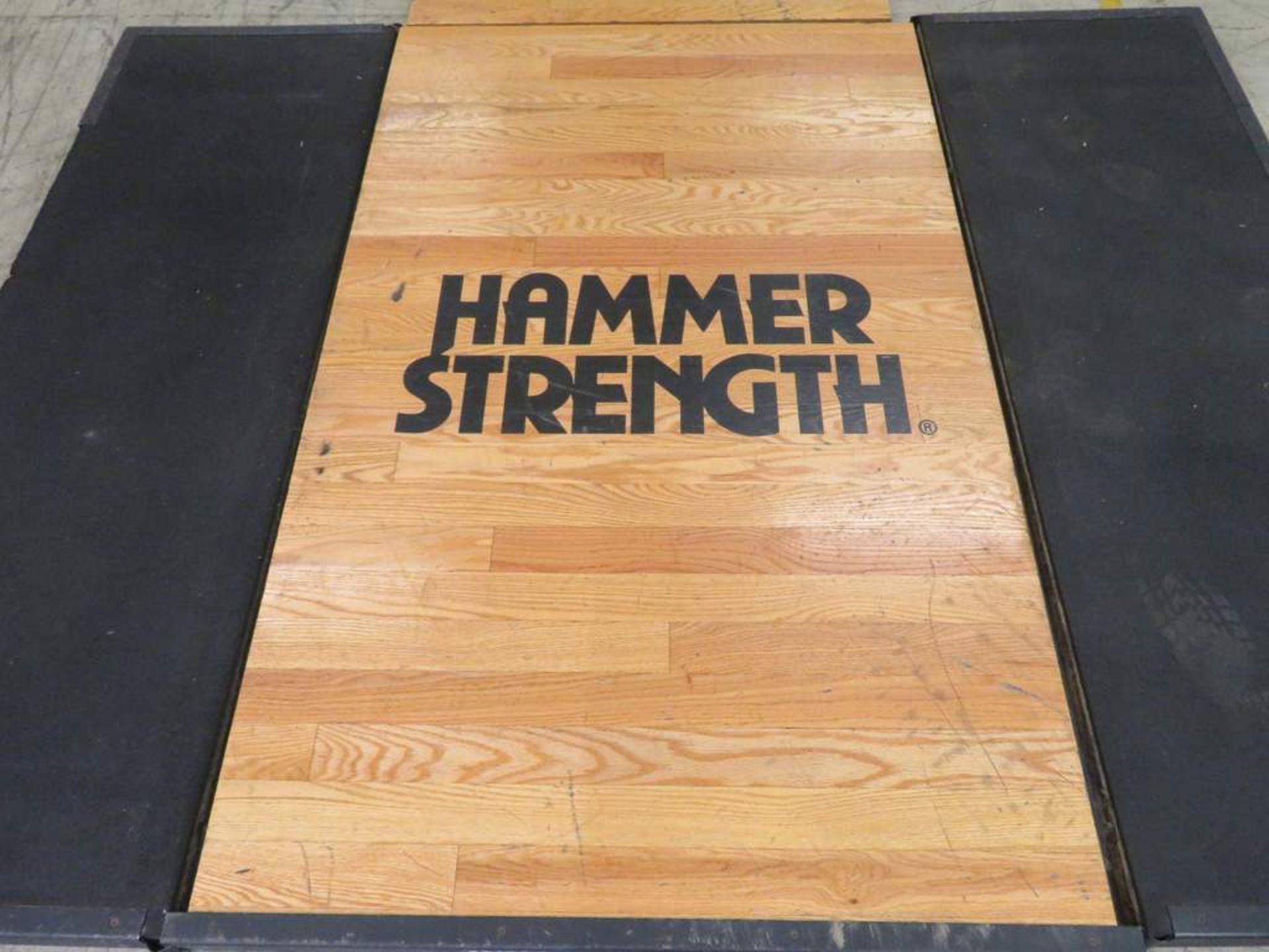 Hammer Strength Deadlifting Platform. - Image 3 of 4