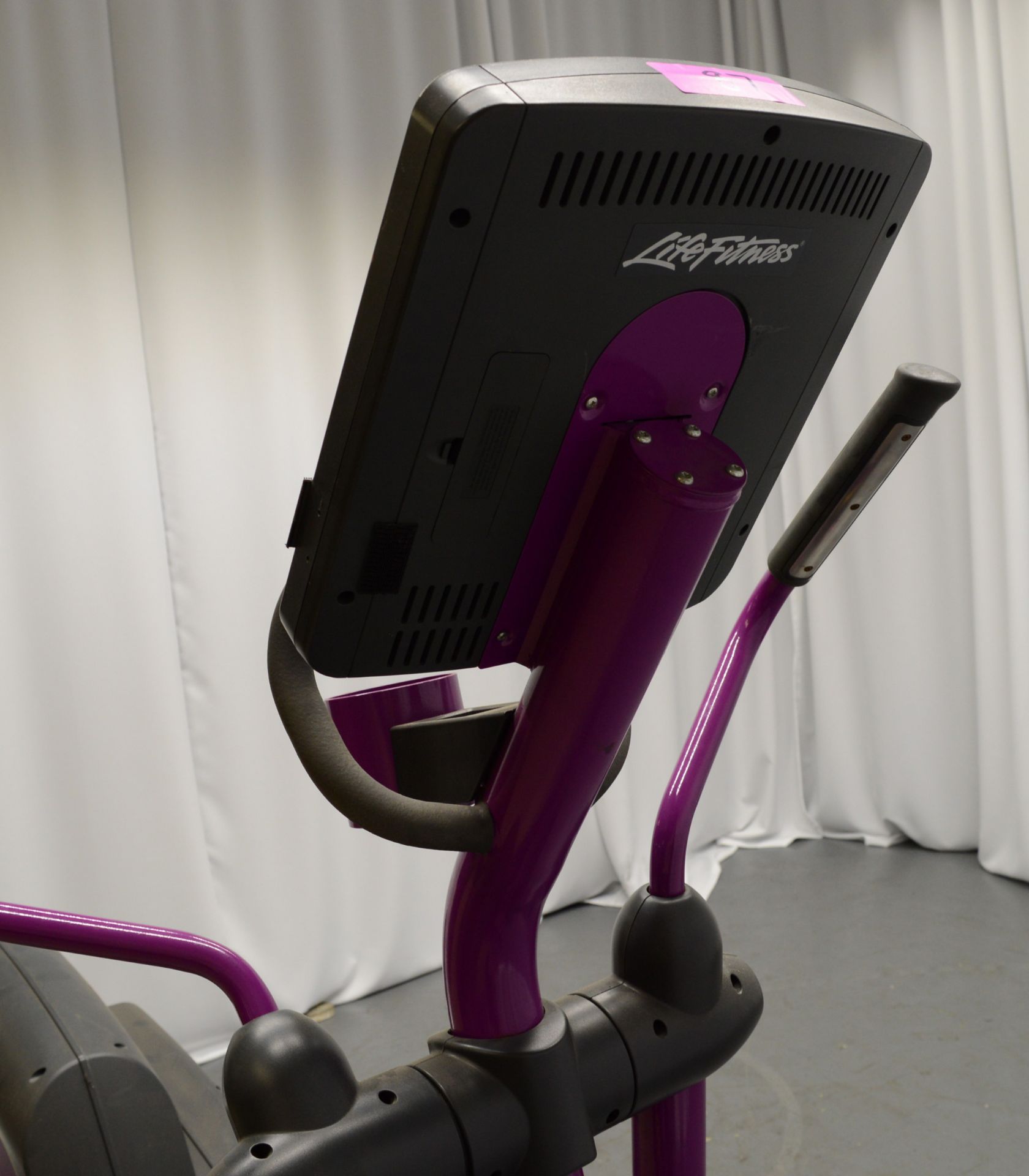 Life Fitness, Integrity Cross Trainer. - Image 6 of 7