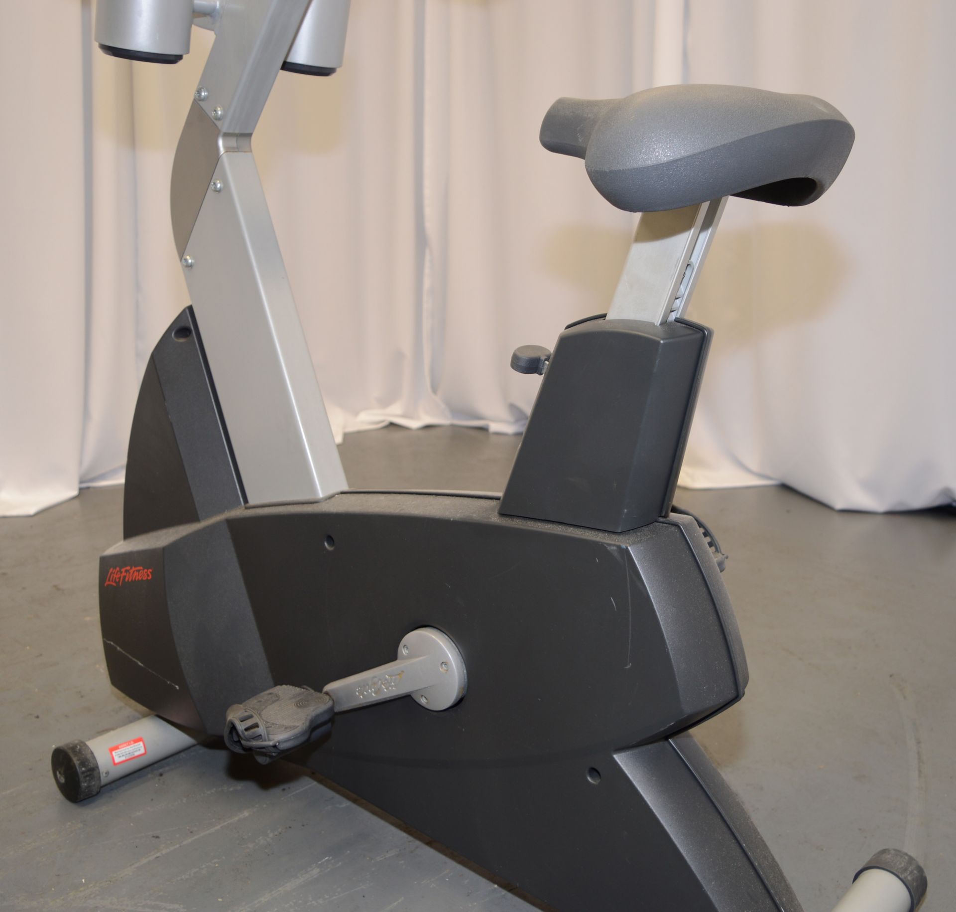 Life Fitness, Model: CLCS, Upright Exercise Bike. - Image 3 of 5