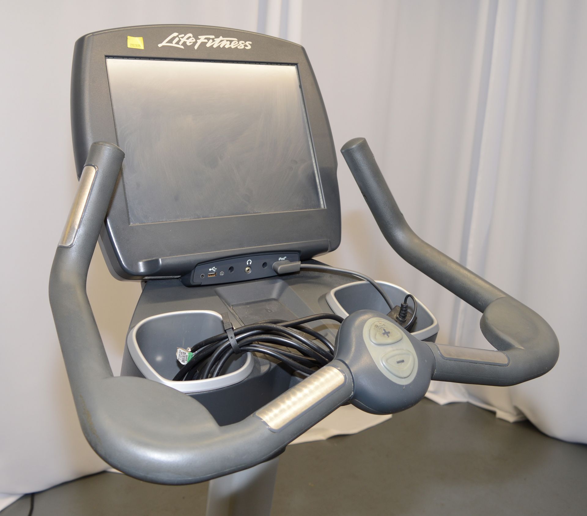 Life Fitness, Model: 95c, Upright Exercise Bike. - Image 2 of 6