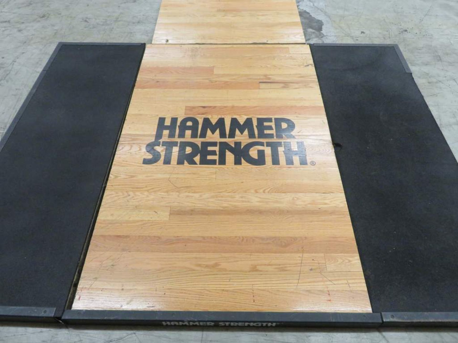 Hammer Strength Deadlifting Platform. - Image 3 of 3