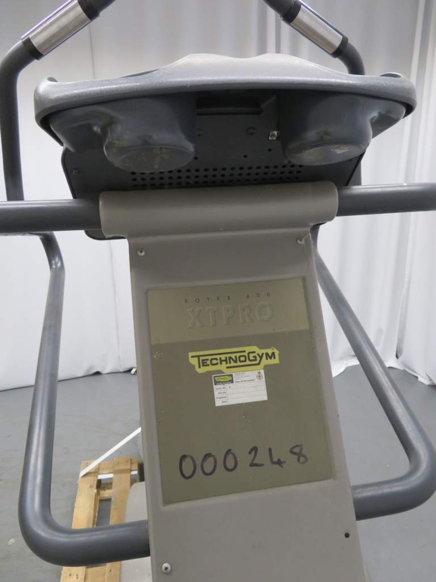 Technogym XTPRO Glidex 600, LED Display Screen, 230v. Untested. - Image 7 of 8