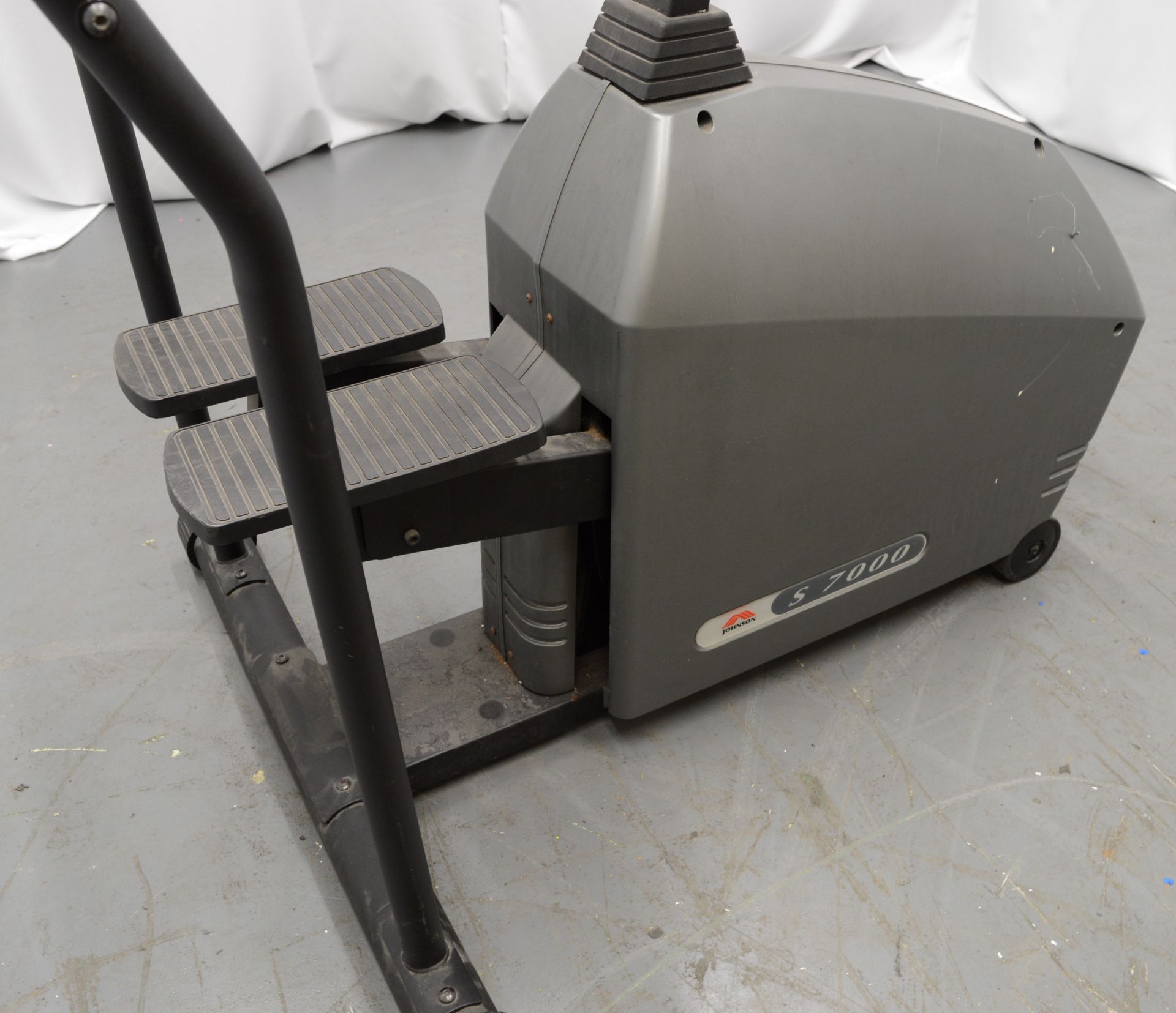 Johnsons, Model: S7000 Stepper. - Image 3 of 6