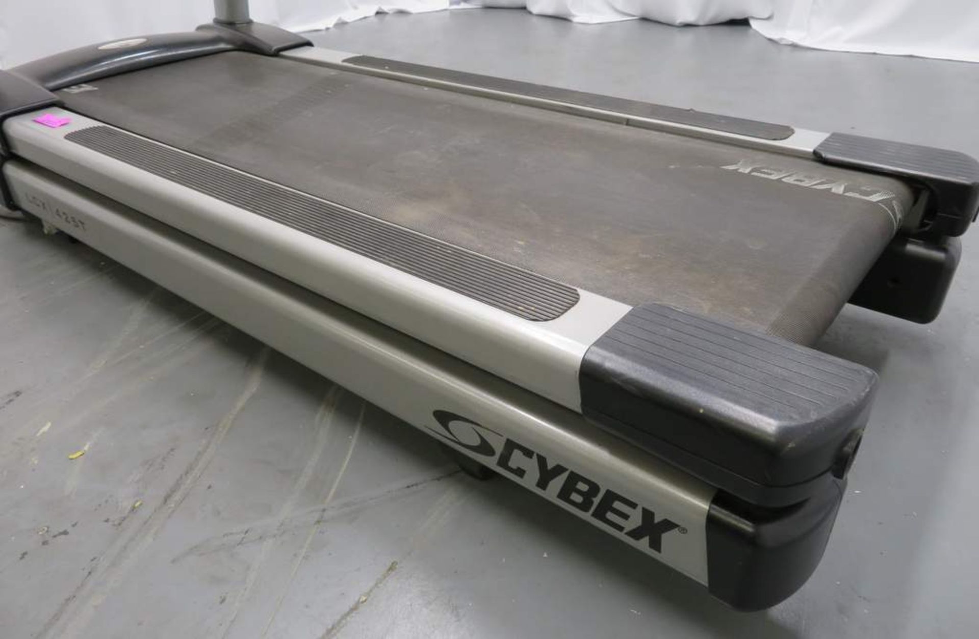 Cybex Model: 425T Treadmill, 230v , 50Hz. - Image 3 of 5