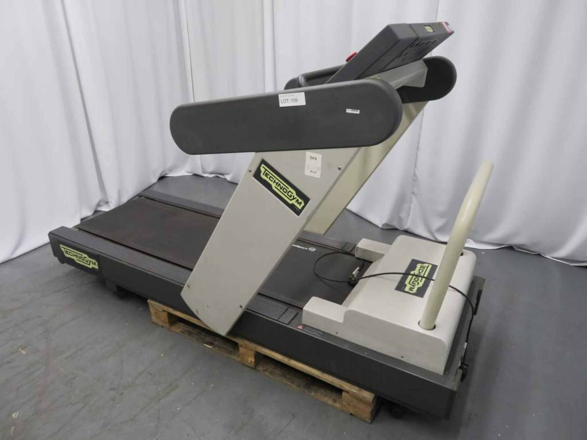 Technogym Runrace Treadmill, 220-240v, LED Display Console. Untested. - Image 3 of 6
