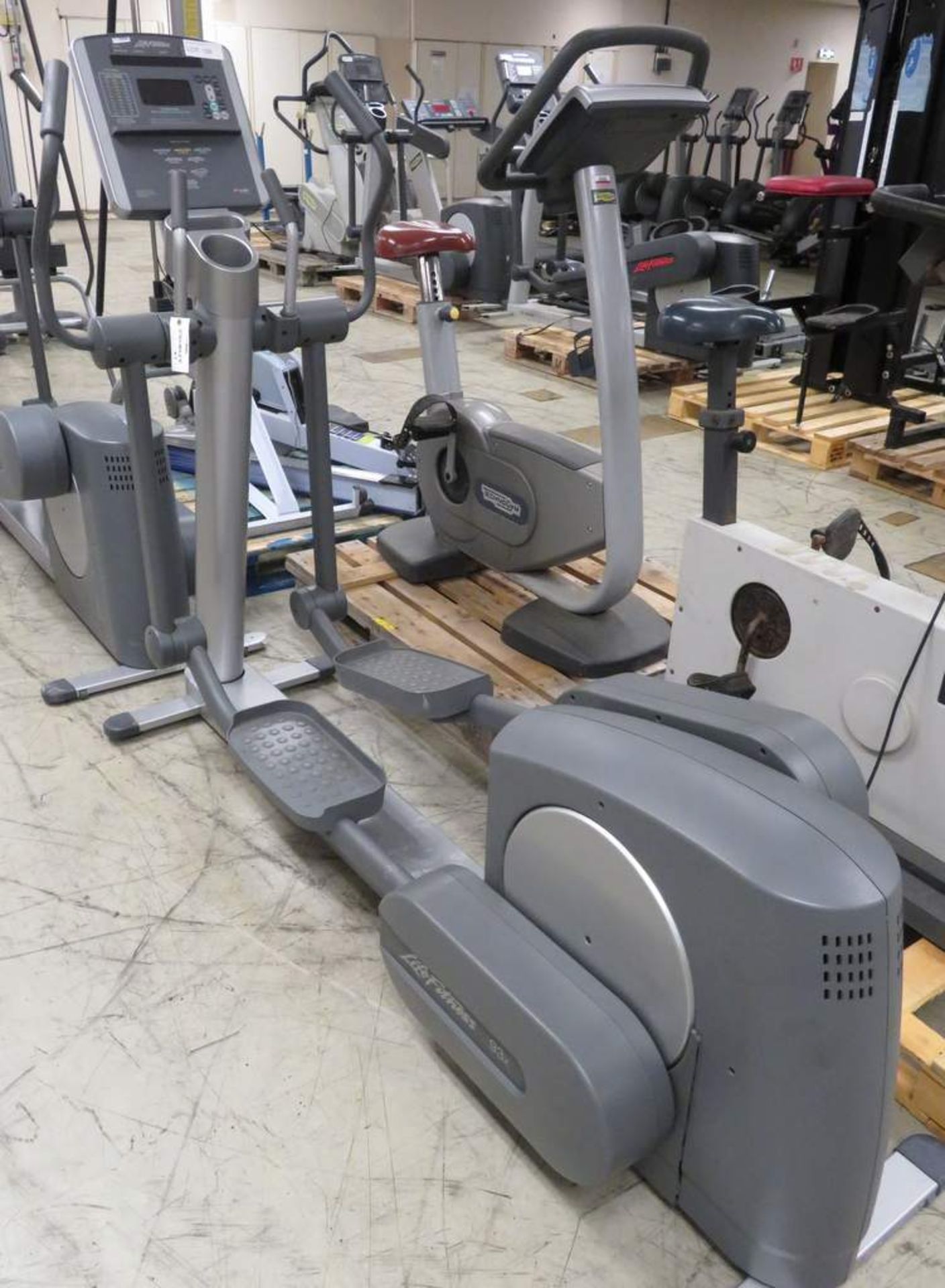 Life Fitness, Model: 93X Total Body Trainer, Cross Trainer. - Image 2 of 7