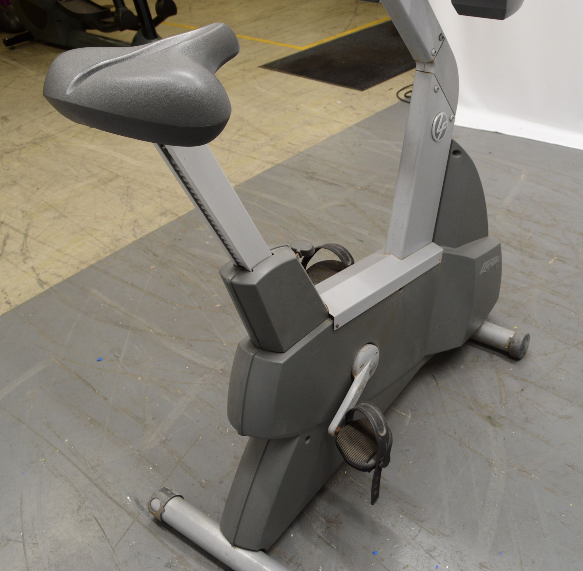 Life FItness, Model: 95Ci, Upright Exercise Bike. - Image 4 of 6