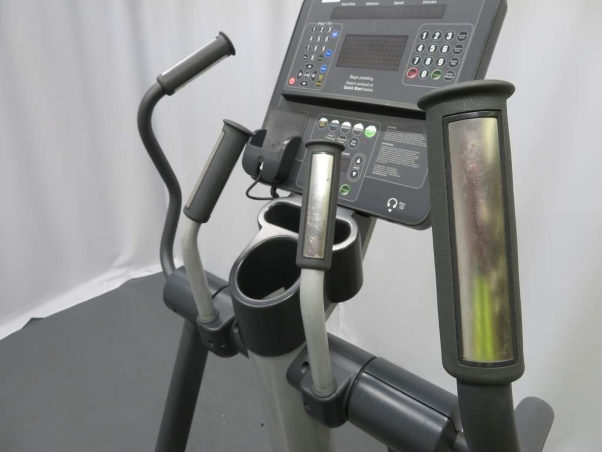 Life Fitness, Model: XHC, Cross Trainer. - Image 7 of 7