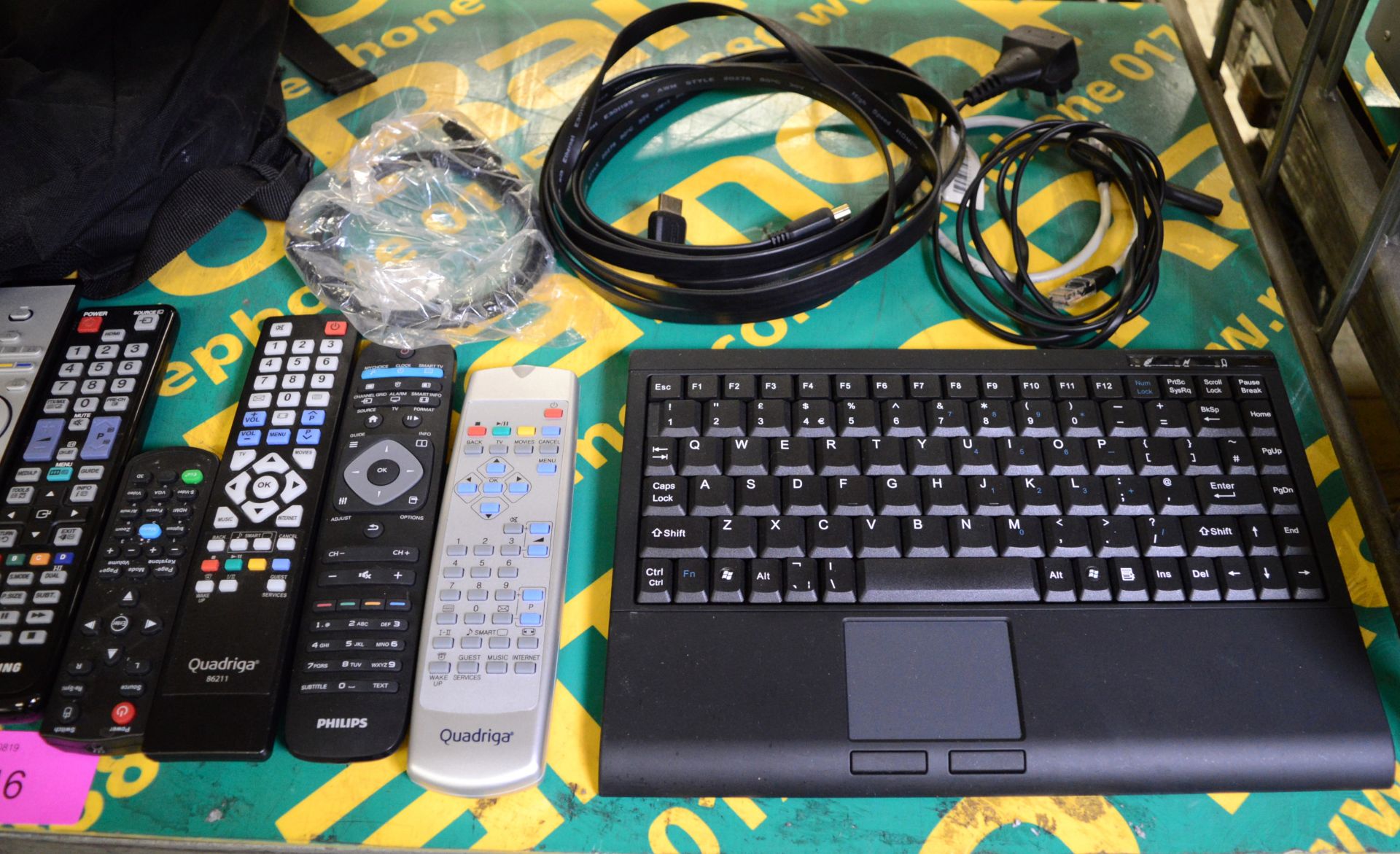 Sanyo Pro-X PLC-SW-30 LCD Projector, Remotes, Cables, Keyboard with carry bag - Image 3 of 3