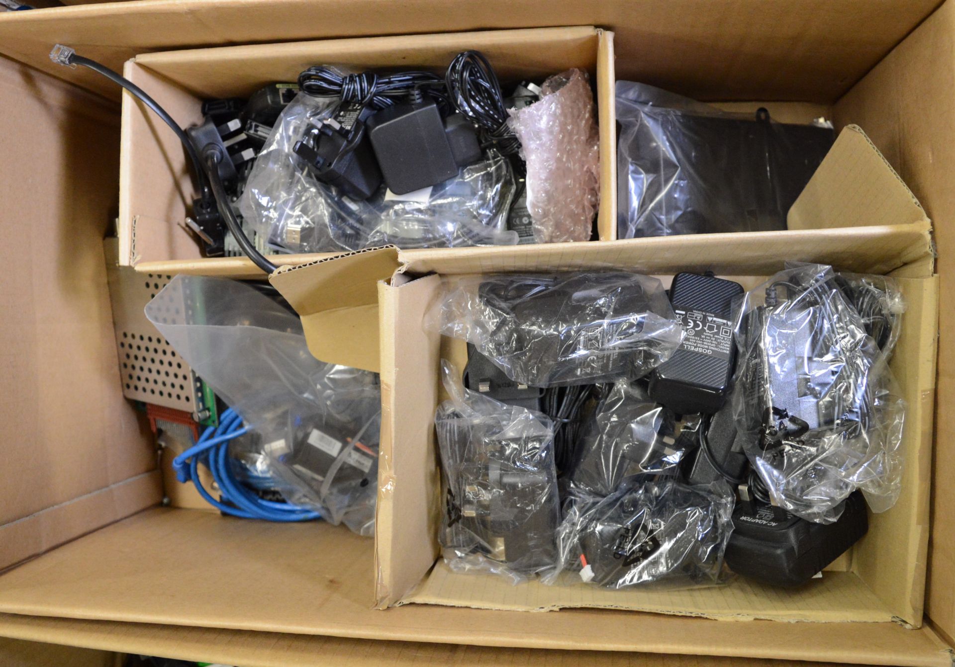 Network Cables, Power Adapters, Modems, Network Joiner boxes - Image 7 of 7