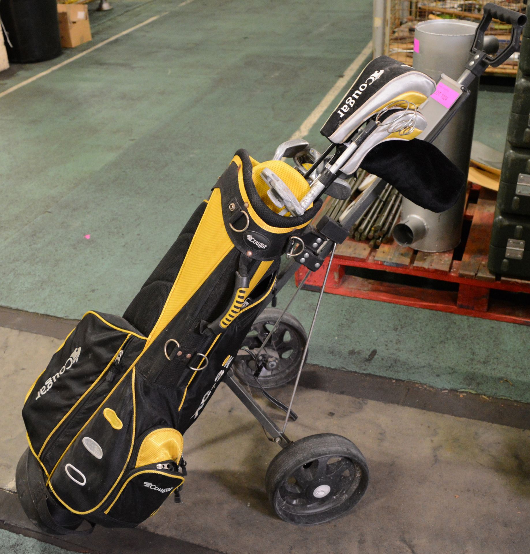 Cougar Golf Clubs, Bag & Trolley.