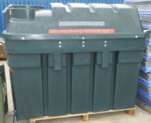 Plastic Fluid Storage Tank - L 2060mm x W 1020mm x H 1570mm - £5+VAT lift out charge appli