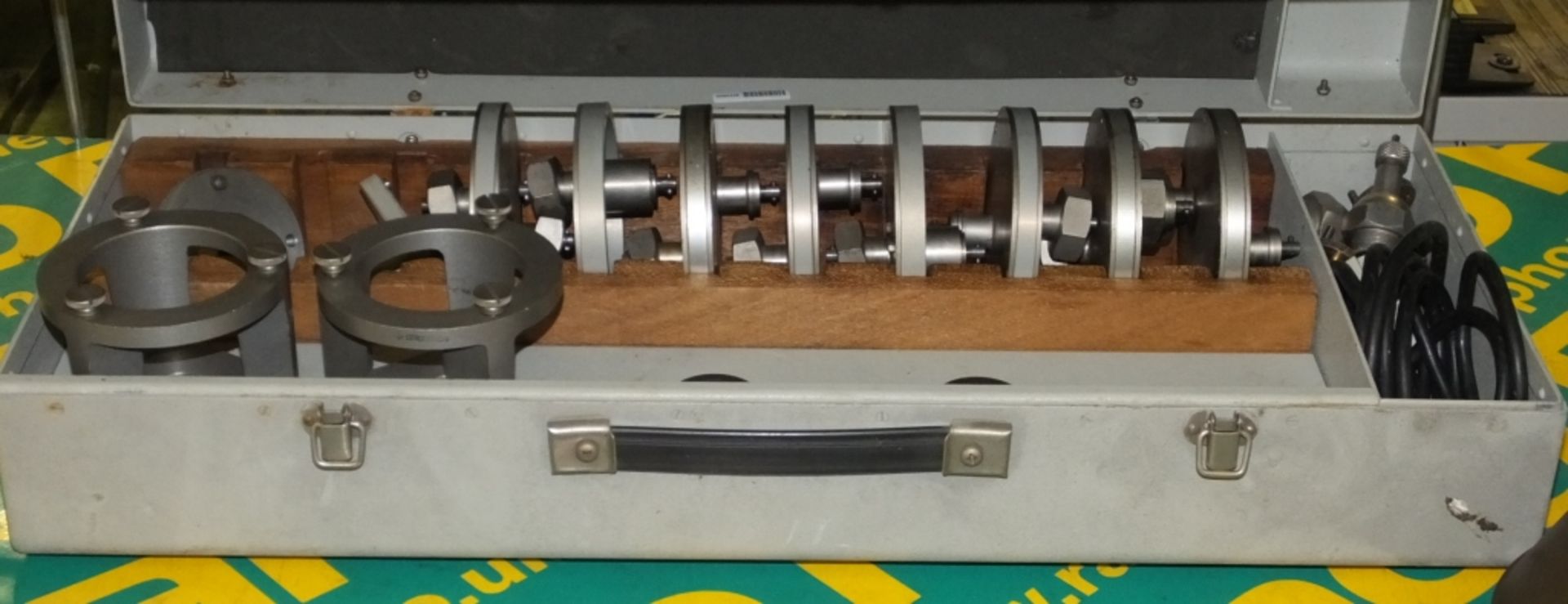 Negretti Dual Tacho Tester Accessories, Funnel - Image 2 of 2