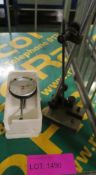 RS Dial Gauge, Stand