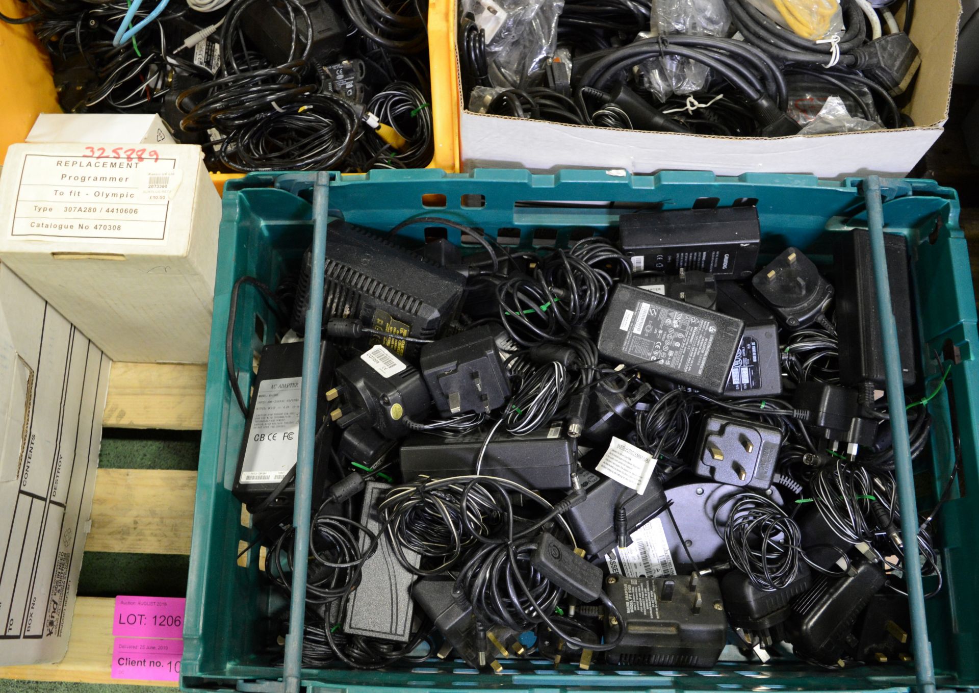 Pallet of PSUs, Computer Leads, Adaptors, Electrical Items. - Image 4 of 5