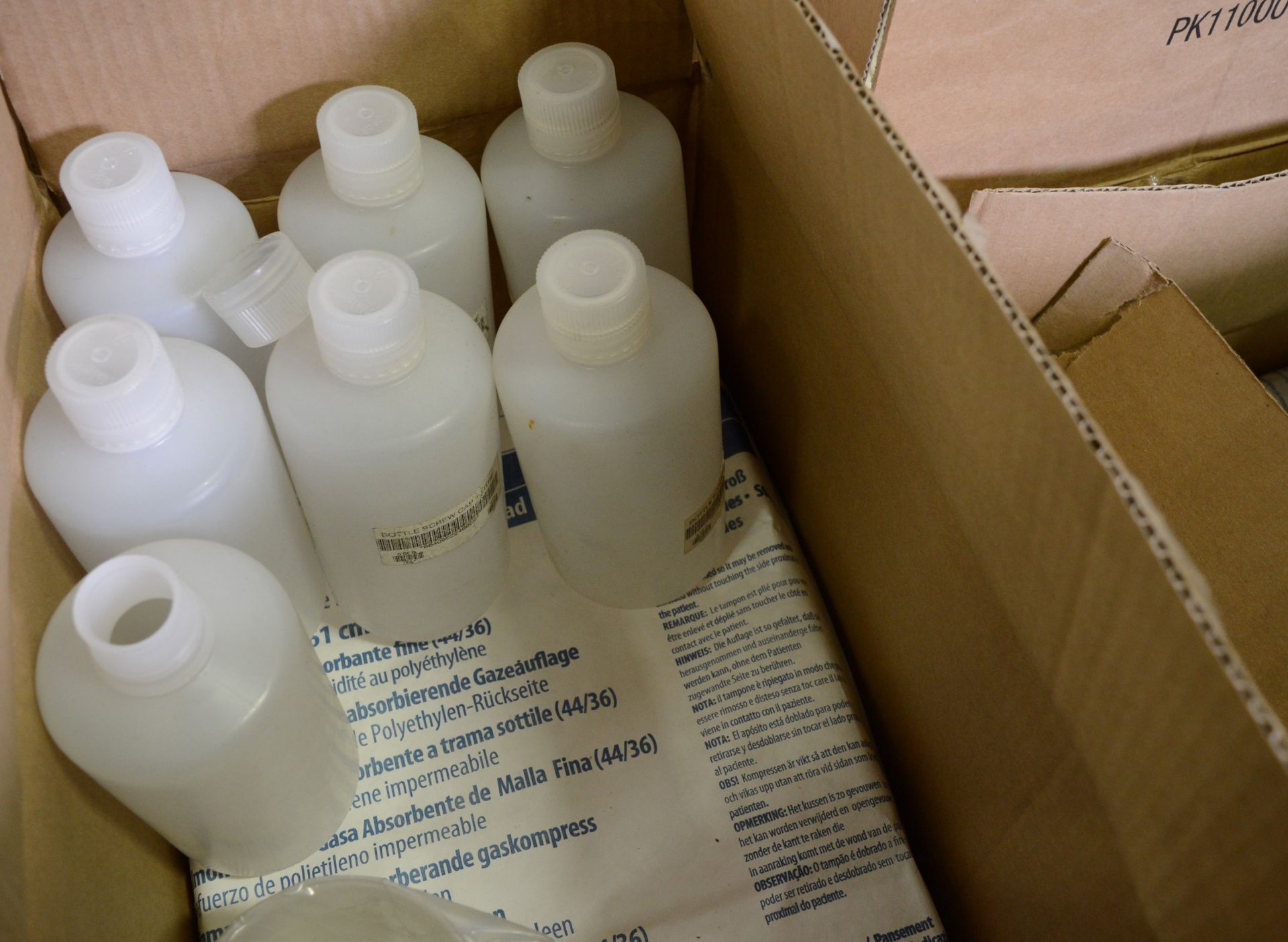 2x Pallets of Medical Supplies inc Gauze Pads, Sharps Bins, Perspex Discs. - Image 3 of 10