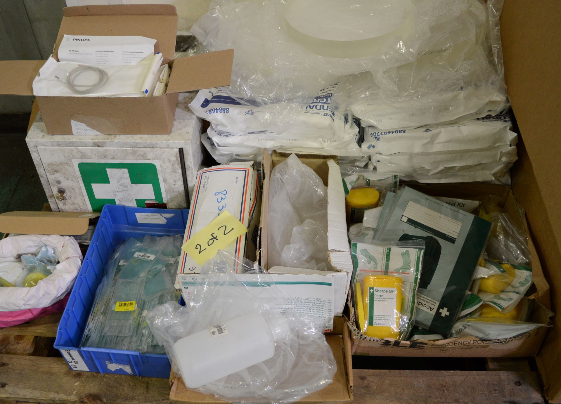 2x Pallets of Medical Supplies inc Gauze Pads, Sharps Bins, Perspex Discs. - Image 6 of 10