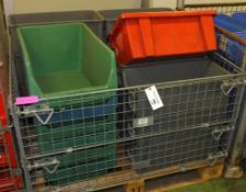 21x Plastic Storage Bins