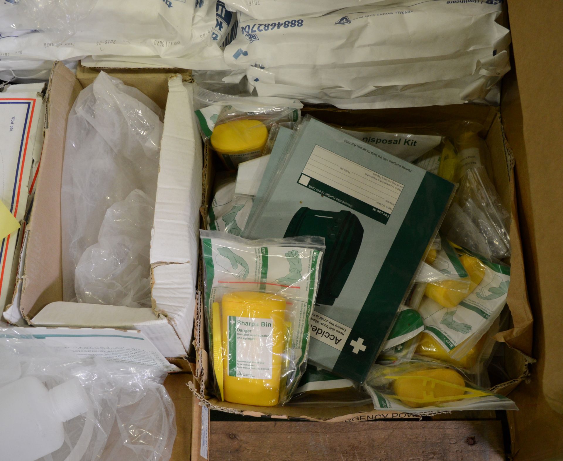 2x Pallets of Medical Supplies inc Gauze Pads, Sharps Bins, Perspex Discs. - Image 10 of 10