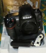 Nikon D3 Camera Body - with 1 battery