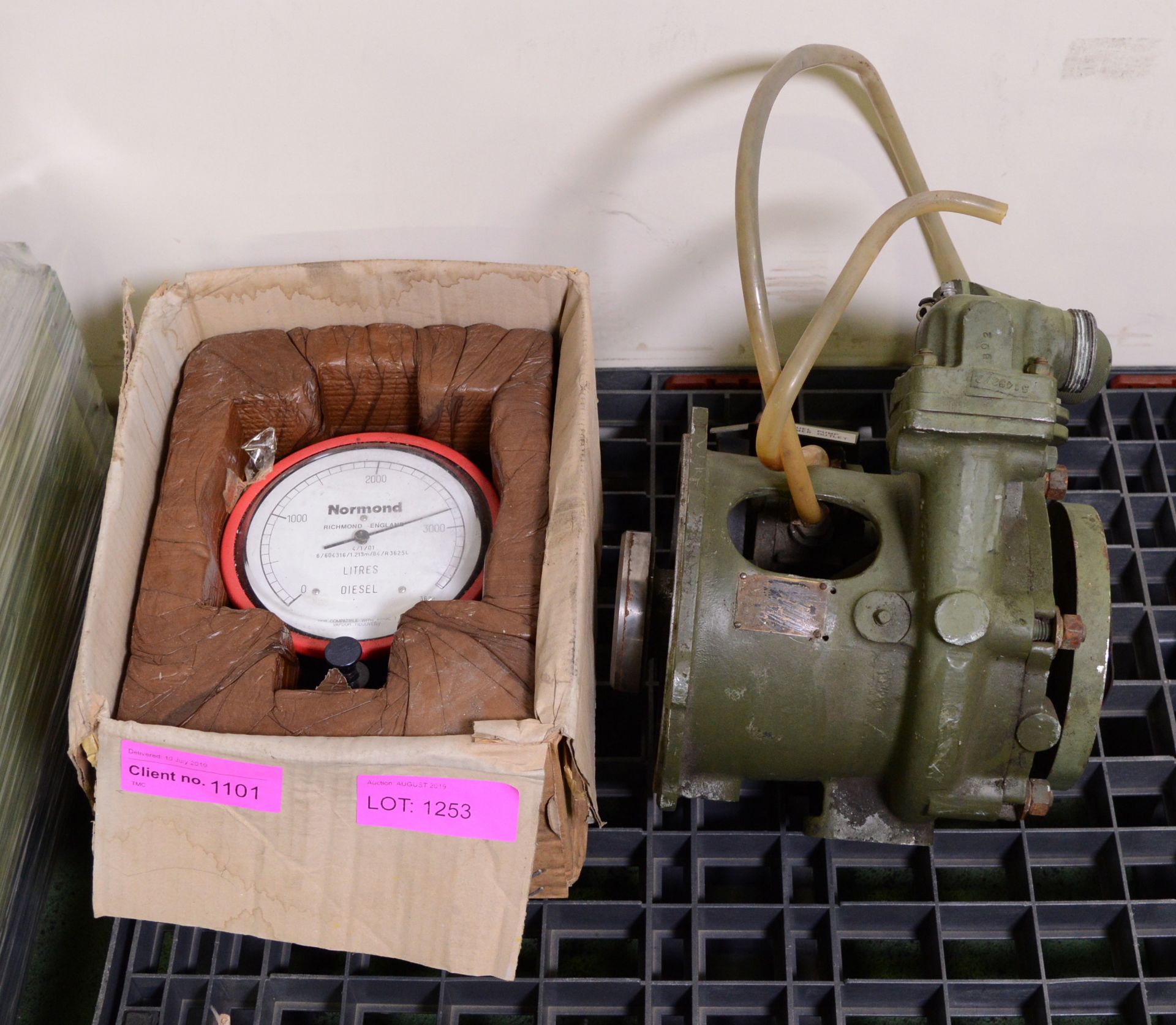 Fuel Pump Body with Primer Pump, Delivery Gauge.