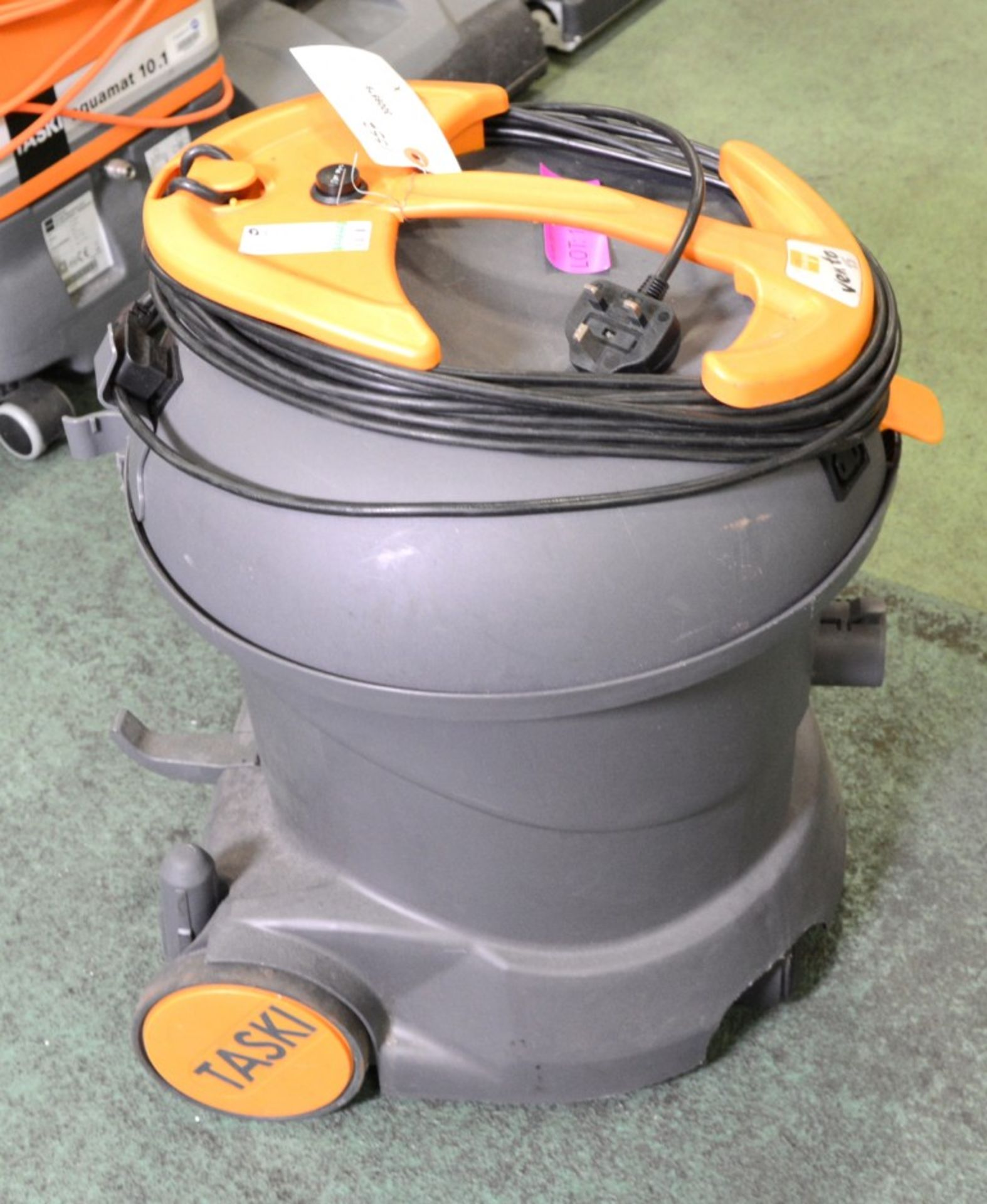 Taski Vento 15 Vacuum Cleaner - Image 2 of 2