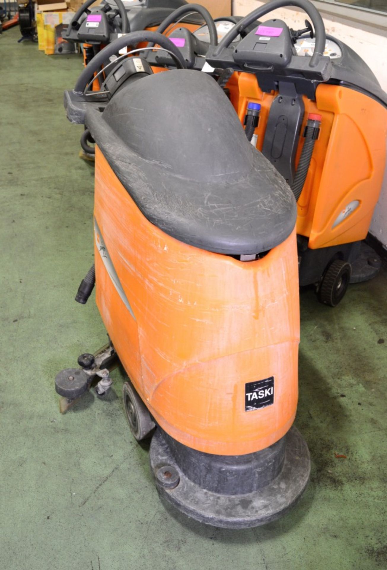 Taski Swingo 750B Floor Scrubber