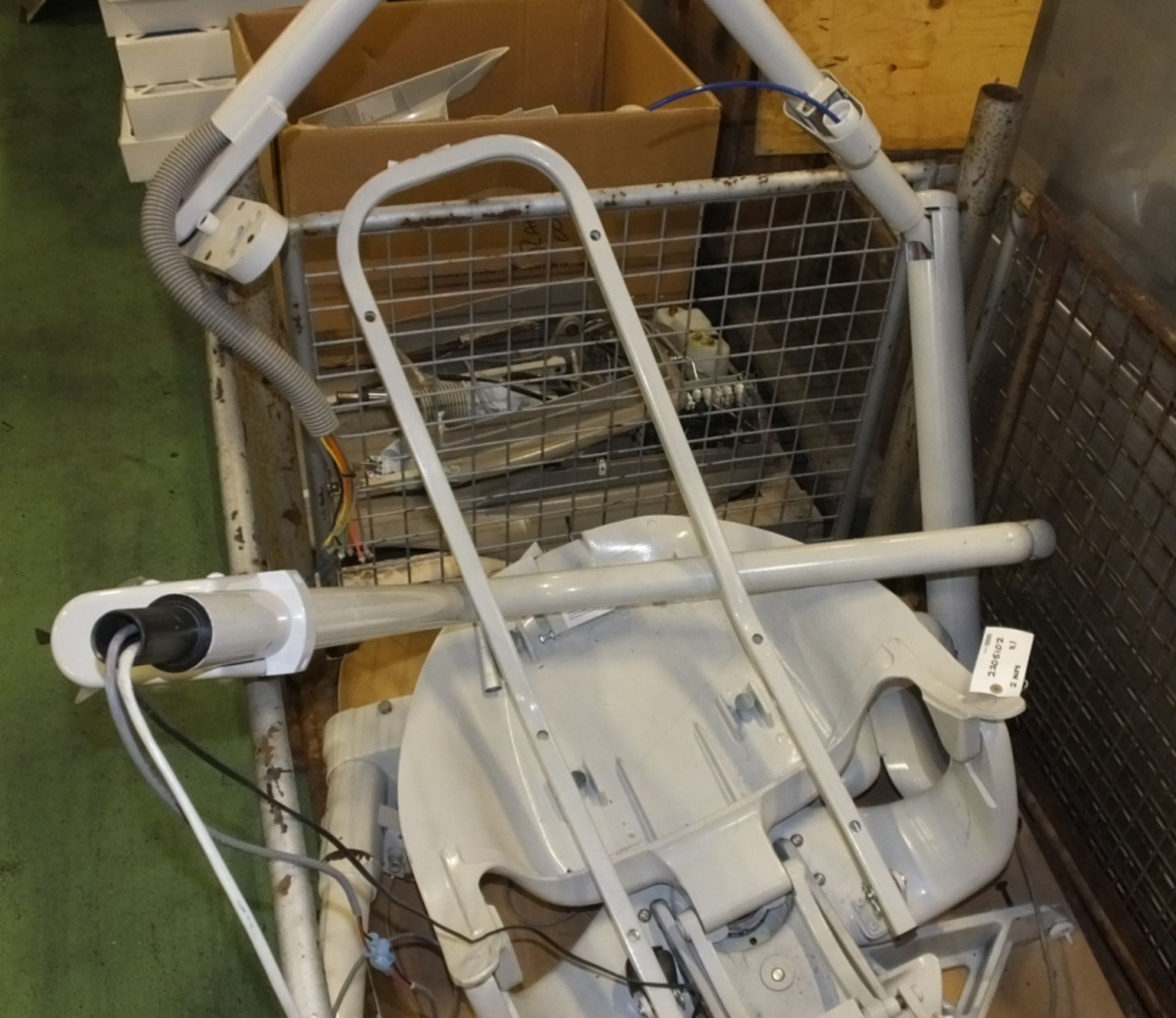 Midmark Dental Operating Chair - disassembled - 2 pallets - Image 3 of 5