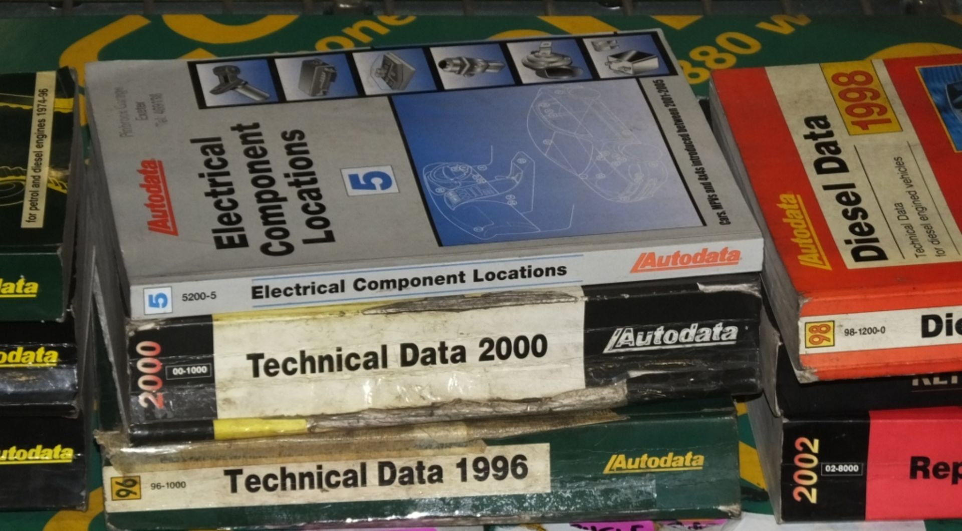 9x Autodata Vehicle Repair Manuals 1992 - 2005 - Timing Belts, Diesel Data, Technical Data - Image 3 of 4