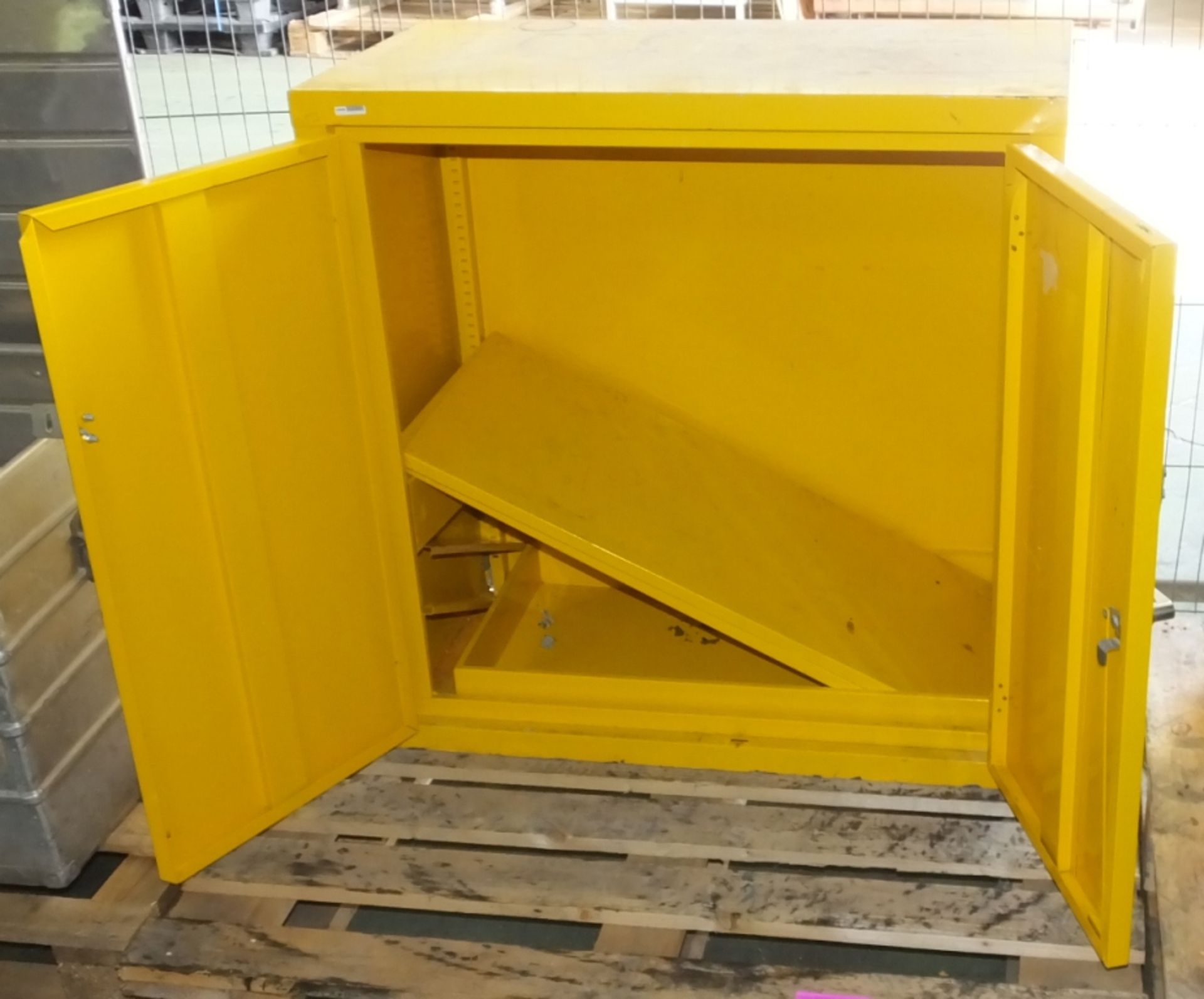 Yellow Cabinet With Shelves - Chemical Store - L920 x W490 x H920mm