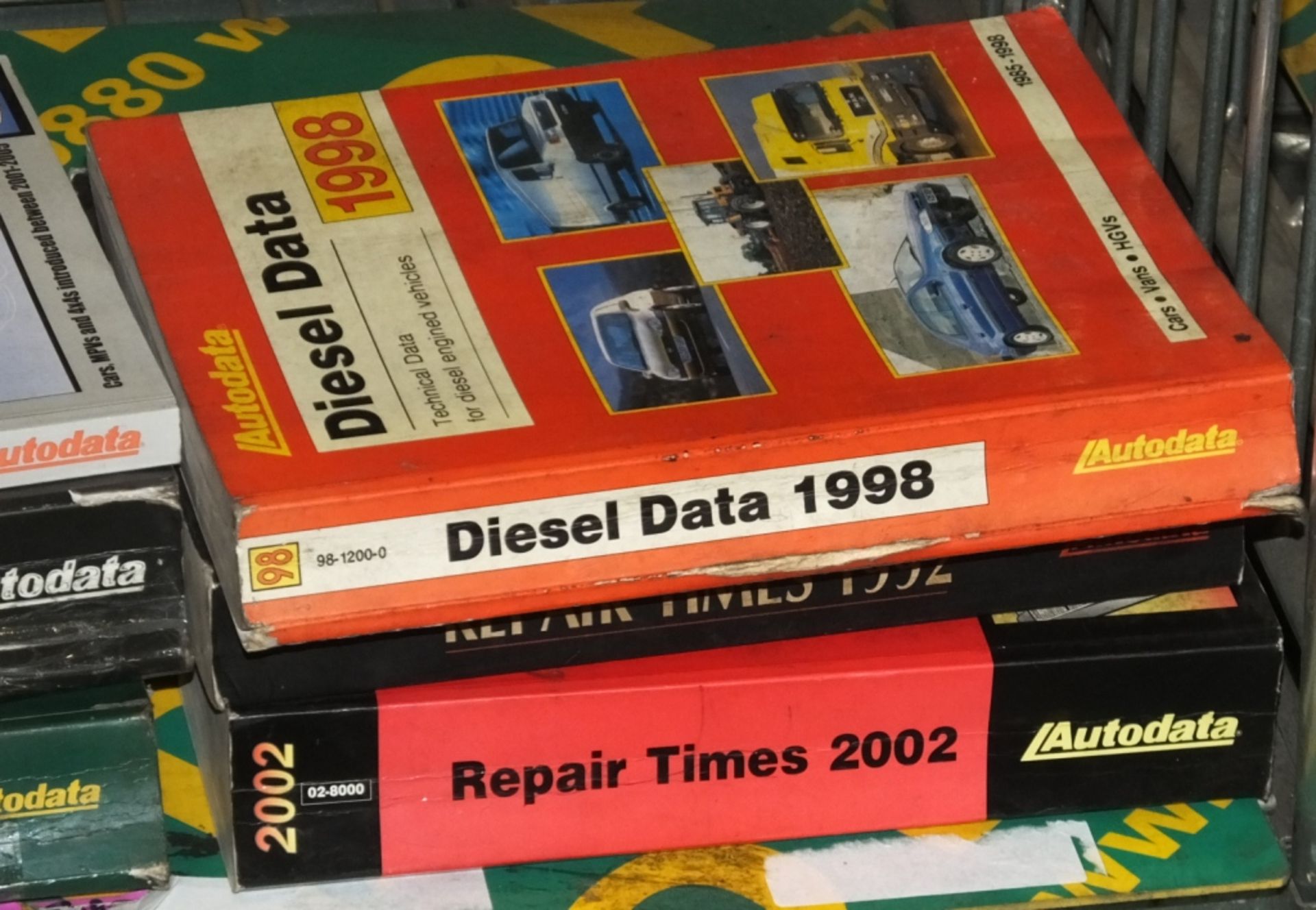 9x Autodata Vehicle Repair Manuals 1992 - 2005 - Timing Belts, Diesel Data, Technical Data - Image 2 of 4