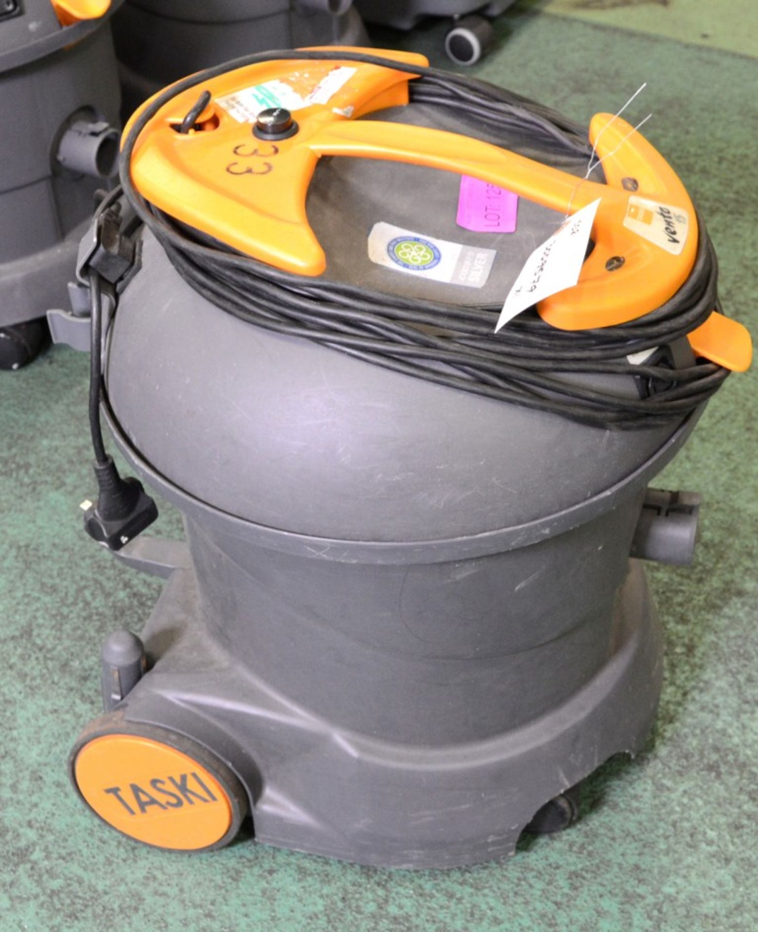 Taski Vento 15 Vacuum Cleaner - Image 2 of 2