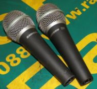 2x Samson Q4 Stage Microphones