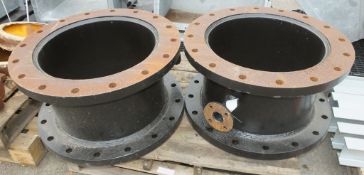 2x Metal Black Pipe Sections