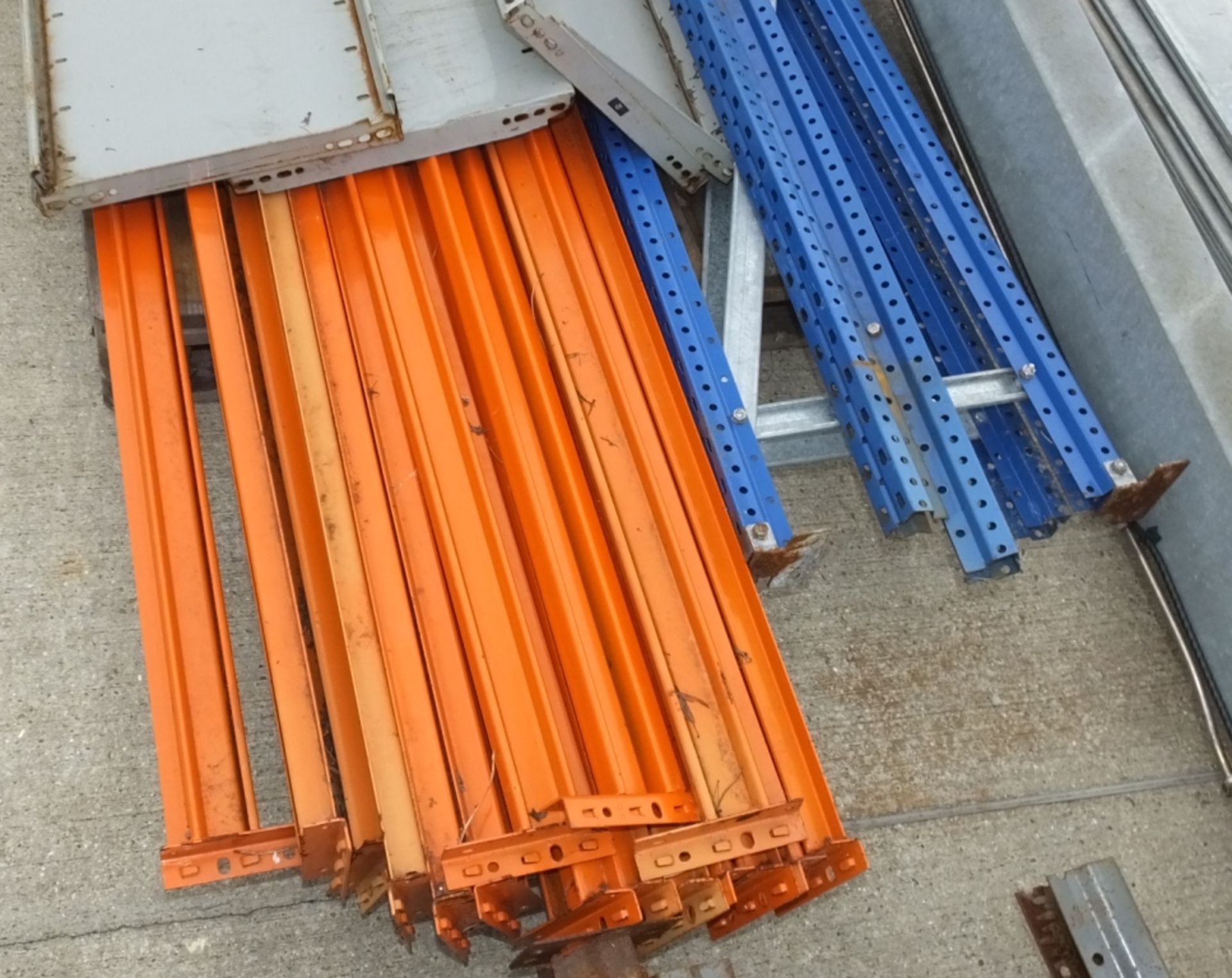 Small Racking Blue / Orange L2460 x W410 x H2000mm - Image 2 of 2