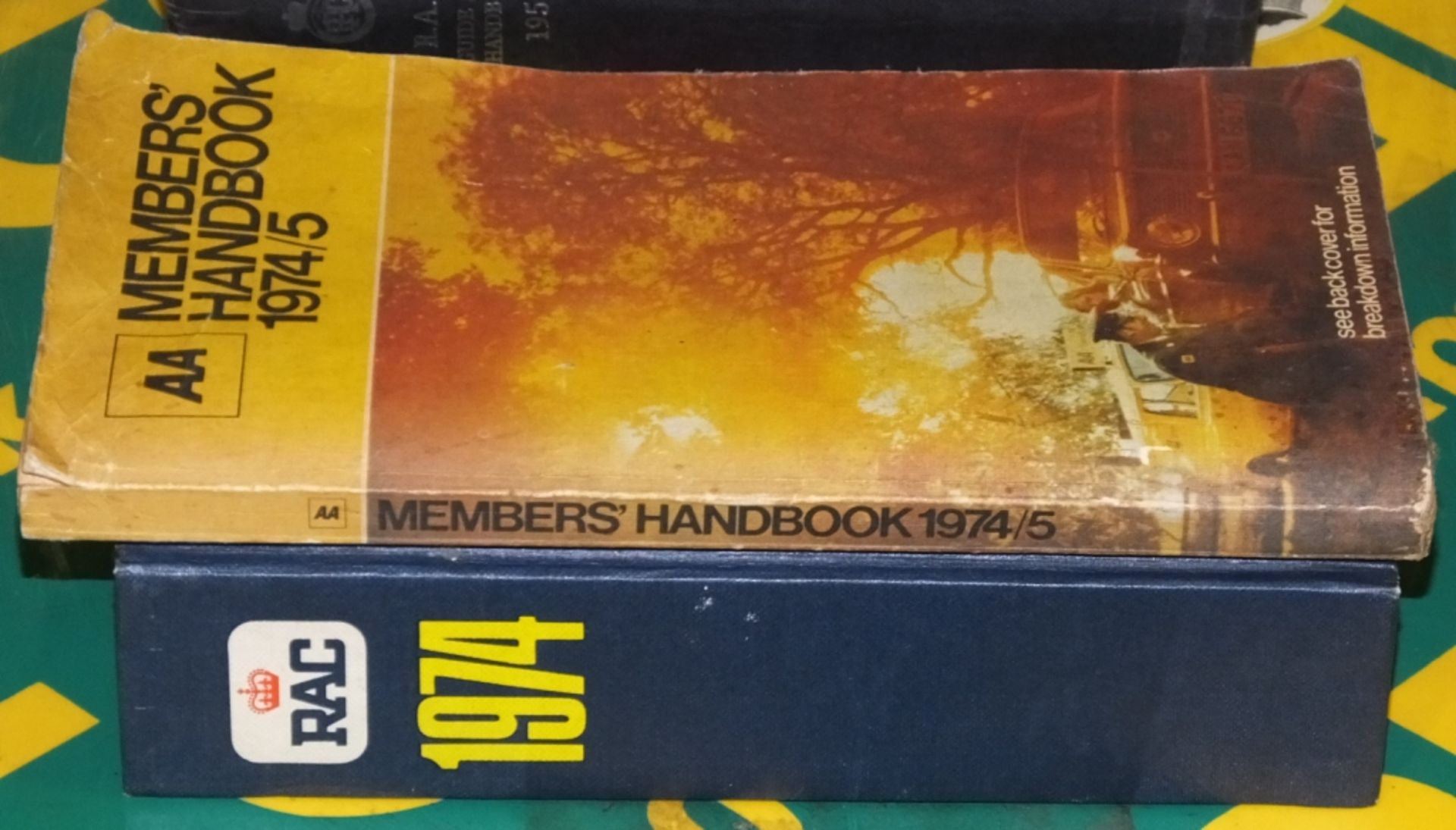7x RAC Members Handbooks Vintage - Image 2 of 3