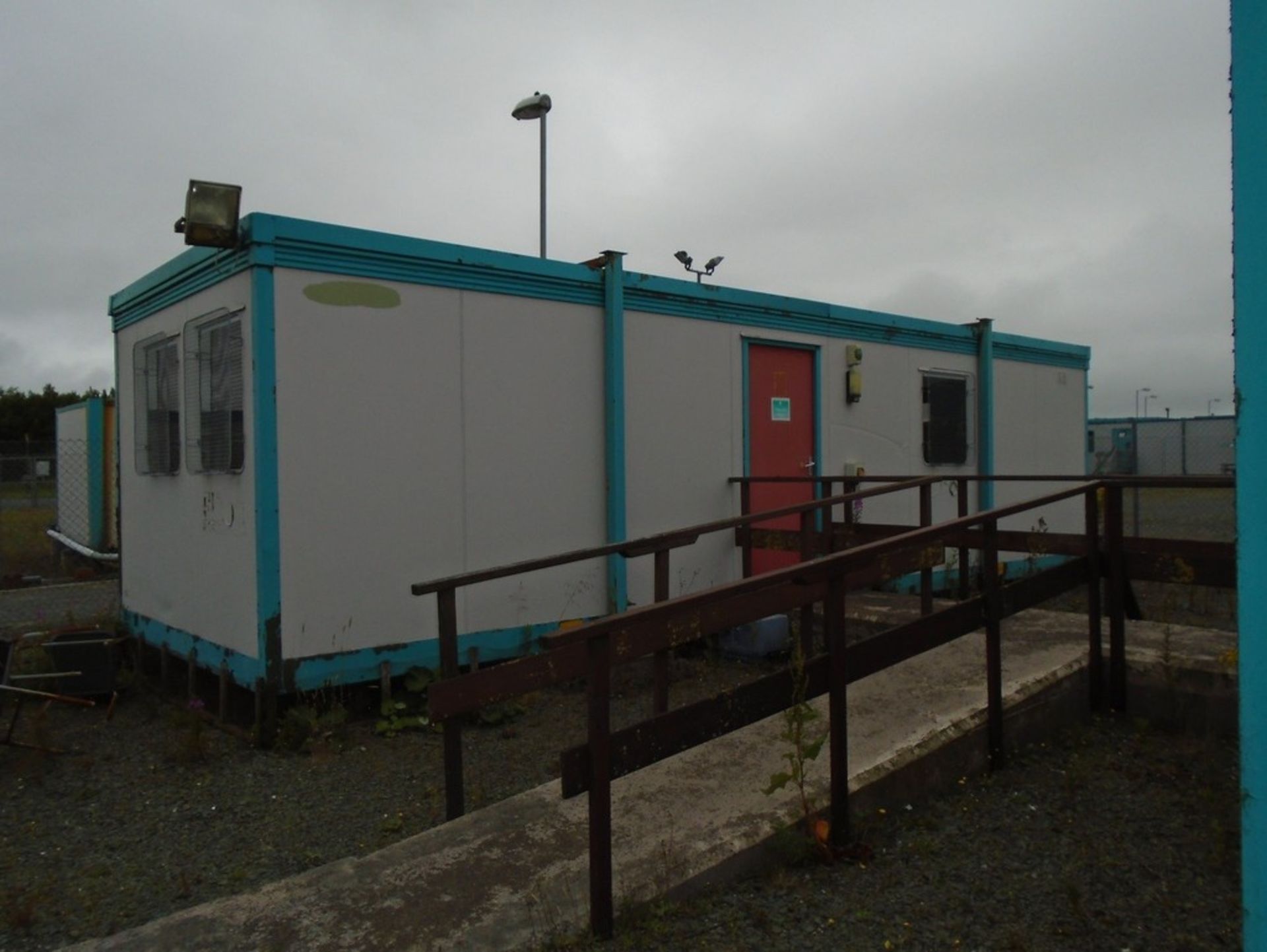 7 X JACKLEG OFFICE CABINS; 9700MM X 3120MM EACH - Image 2 of 11