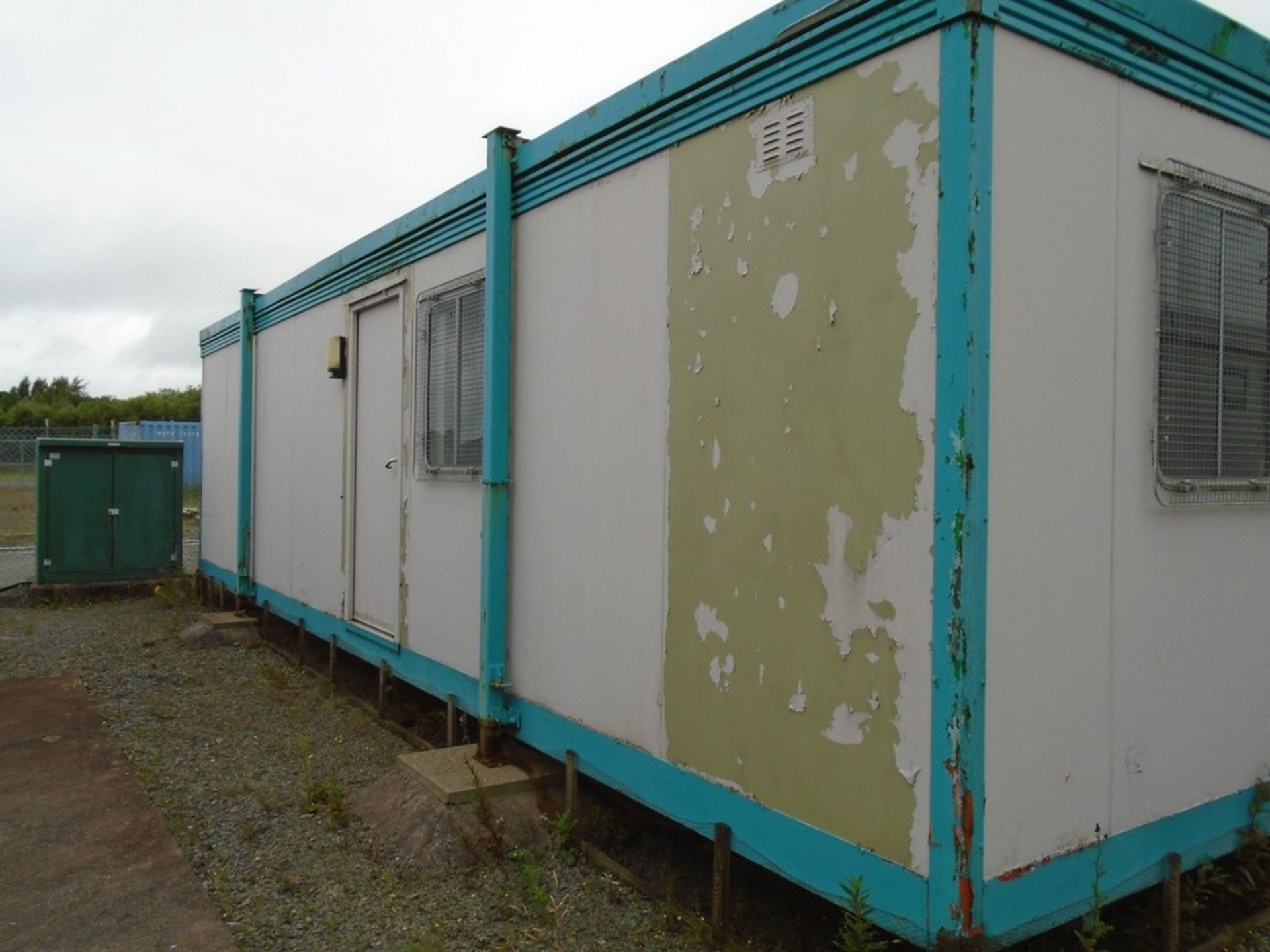 7 X JACKLEG OFFICE CABINS; 9700MM X 3120MM EACH - Image 9 of 11